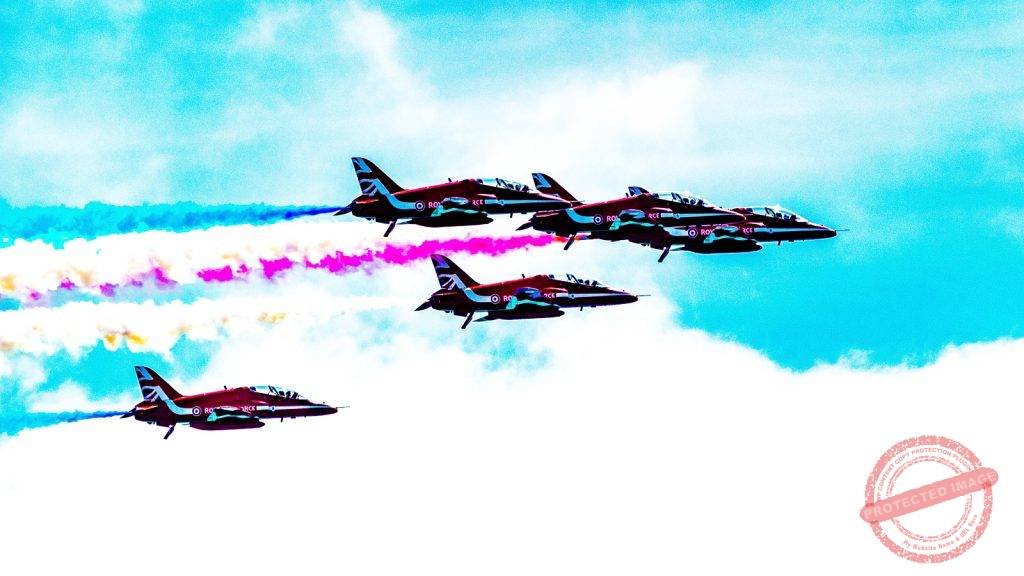 Red Arrows - Metallic